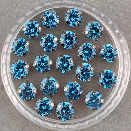 Фианиты шатоны в оправах, цвет синий/платина