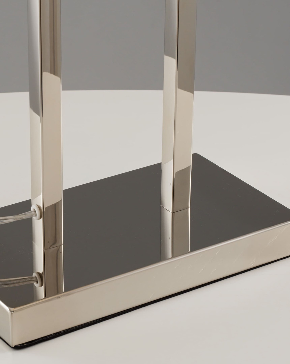 Лампа настольная Moderli V10548-1T Viola