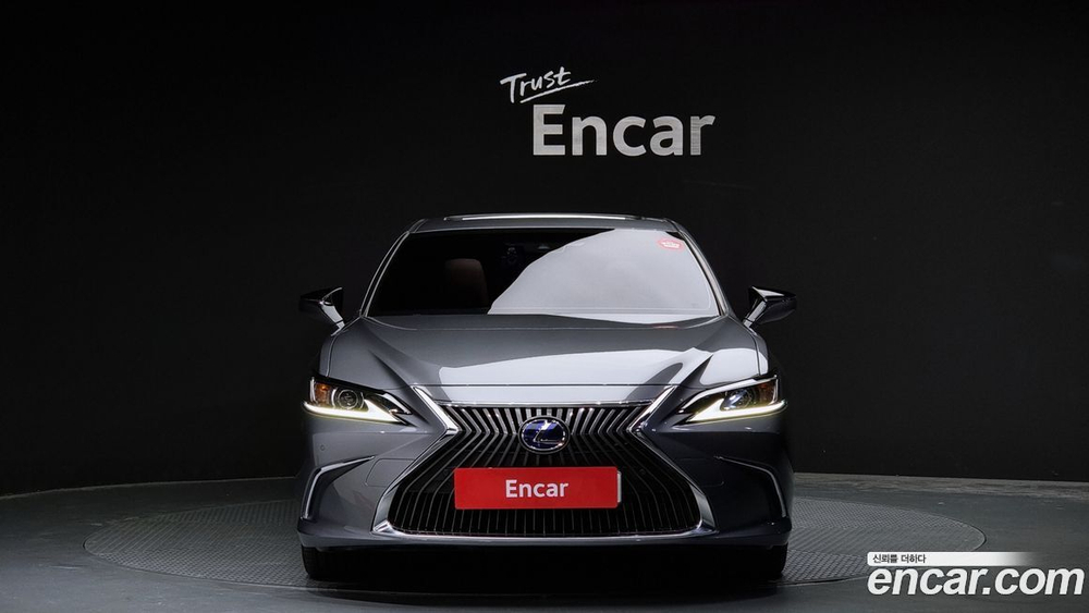 Lexus ES300h 7 Generation Luxury Plus (04.2021)