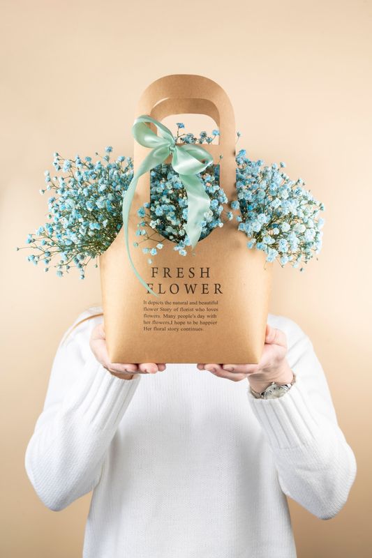 Композиция из голубой гипсофилы