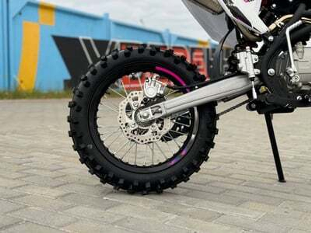 Мотоцикл JHL Z140E Pro