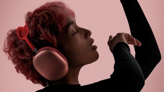 AirPods Max- Обзор качества звука динамиков, аудио процессора, функций подключения, интелектуальных опций, цветов и дизайна.