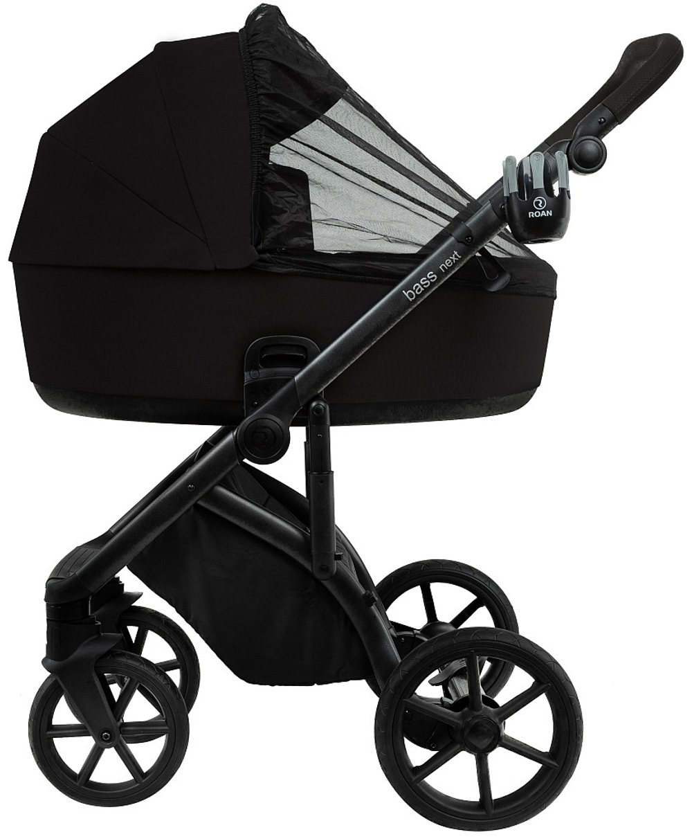 Детская коляска Roan Bass Next 2.0 3 в 1 с автокреслом Pituso Santiso Pro Black BSN/40/2 Caviar Black/Black/руч.Black