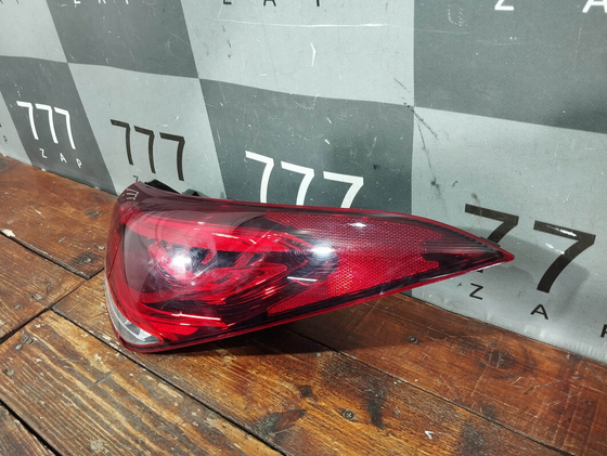 Фонарь задний правый Mercedes CLA (C118) 19-нв Б/У Оригинал A1189067600