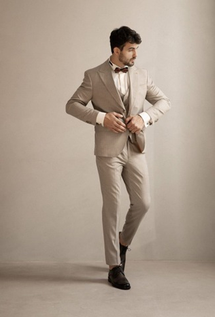 Мужской костюм (бежевый) С24