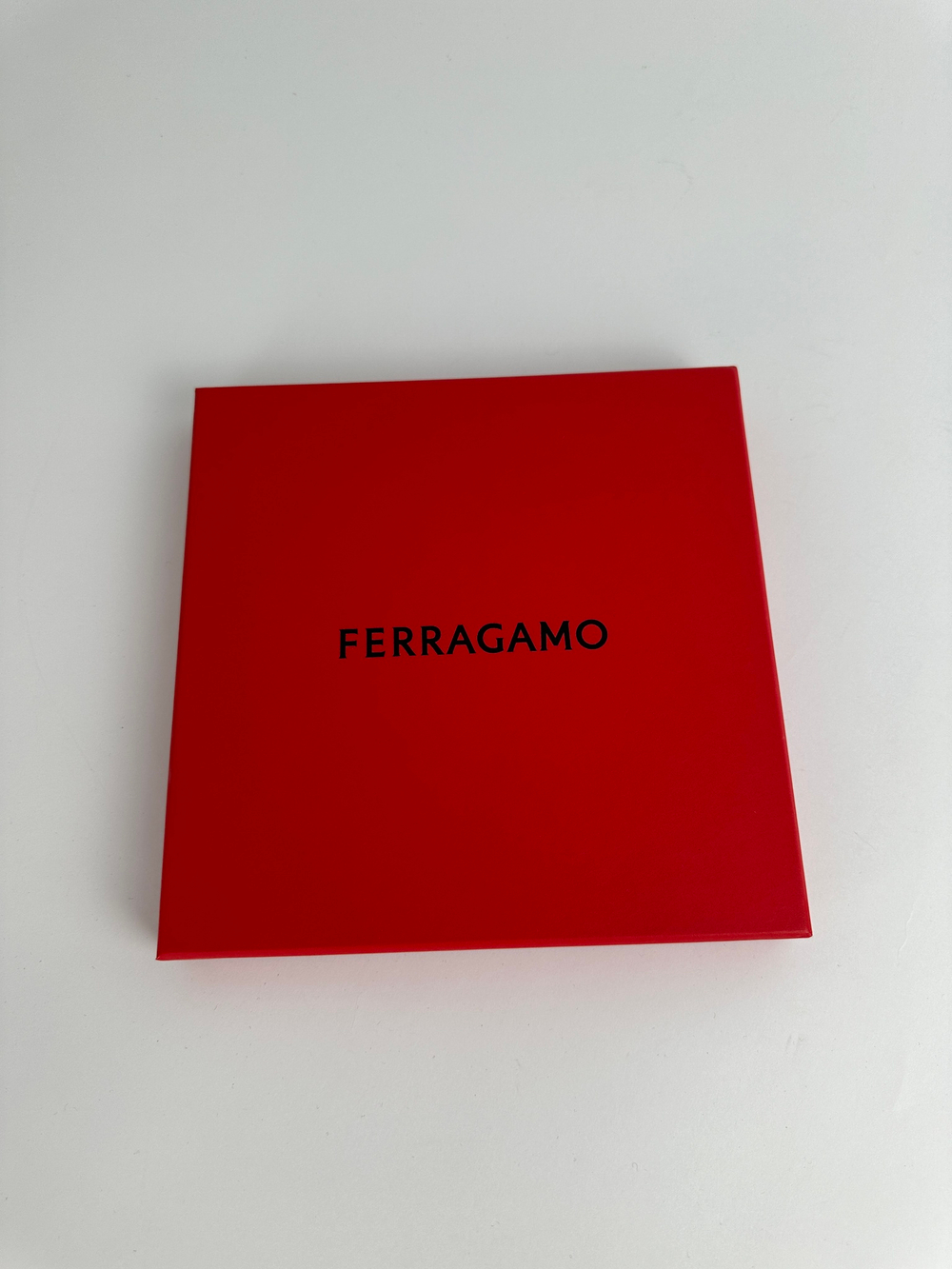 Твилли Ferragamo