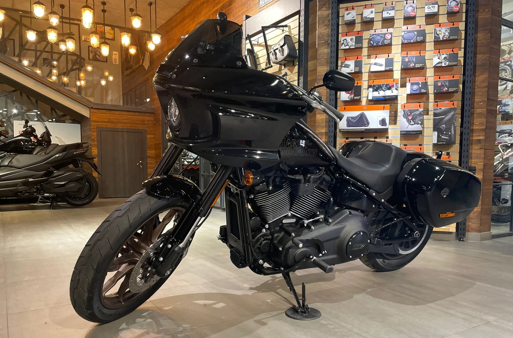 Мотоцикл Harley-Davidson Low Rider ST (117) c НДС