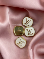 Пуговицы Лв. молочные эмаль золото 18 мм