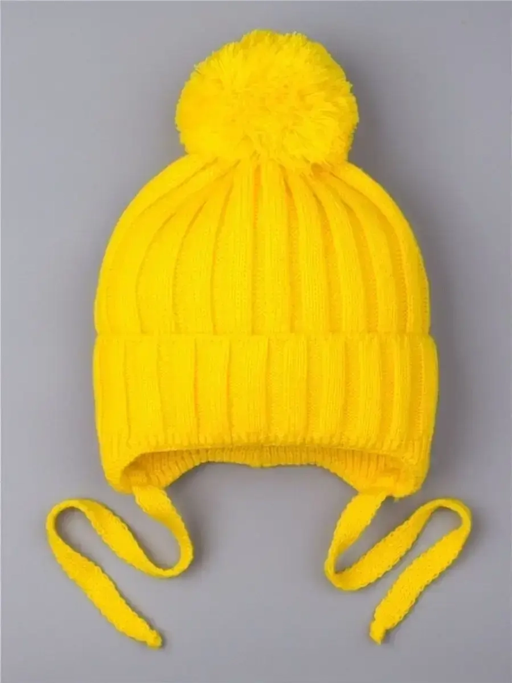 Шапка детская на завязках осенняя