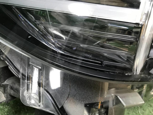 Битая Фара правая Mazda CX-5 2 (17-21) Full LED