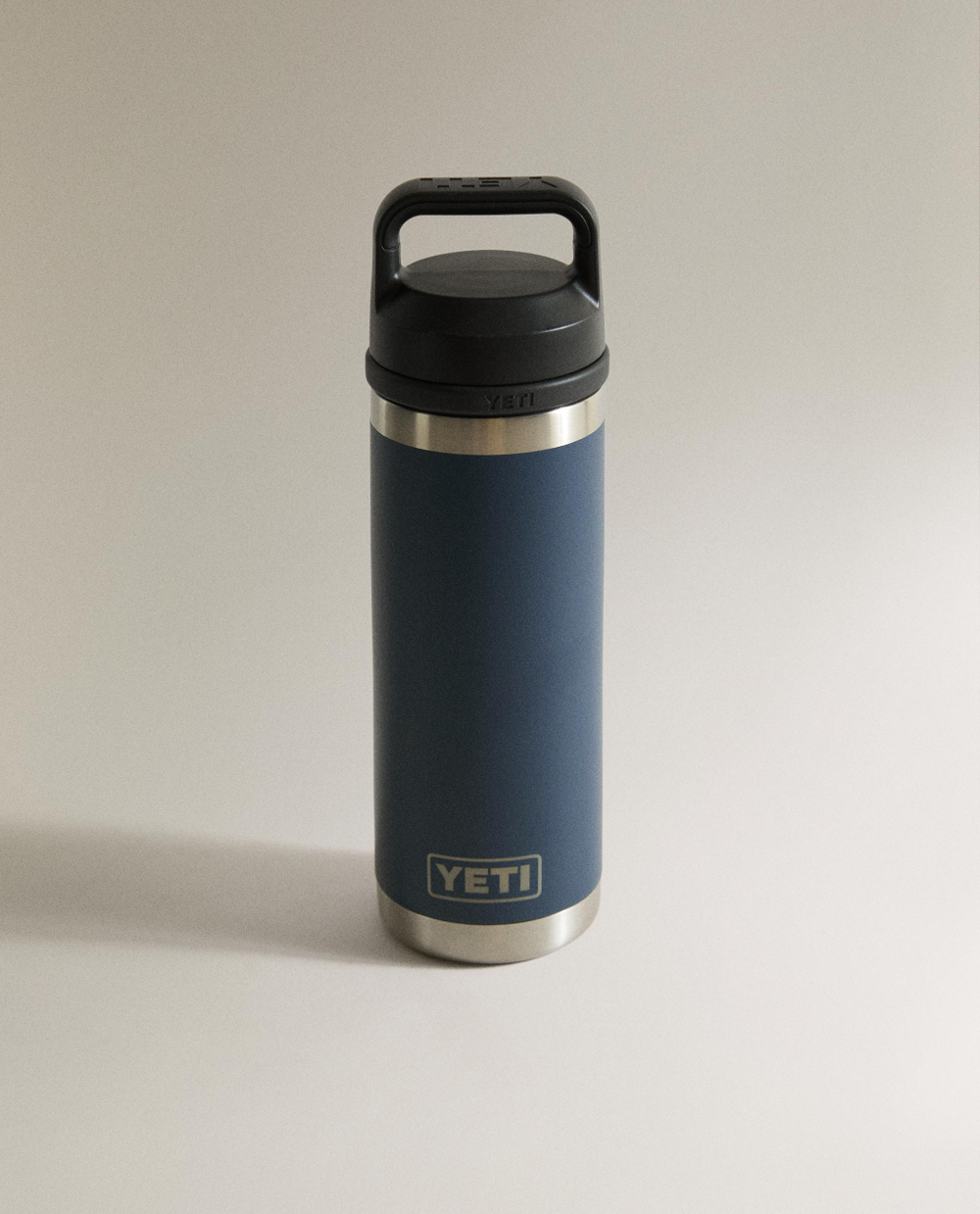 YETI Термобутылка стальная 532 мл с ручкой, двойные стенки