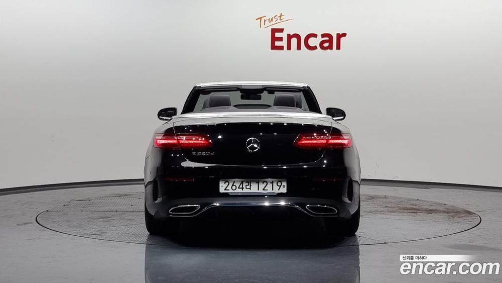 Mercedes-Benz E-Class W213 E220d Cabriolet (12.2019)