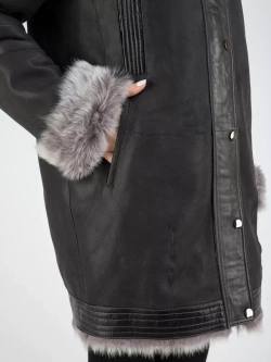 Дубленка зимняя с капюшоном натуральная оверсайз