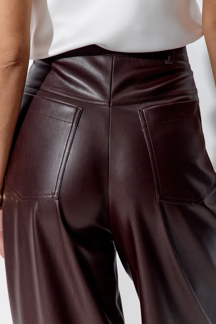 Брюки Baggy из экокожи шоколадного цвета
