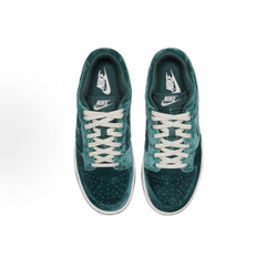 Nike Dunk Low Atomic Teal