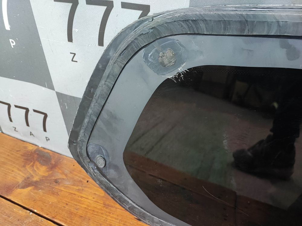 Стекло багажника левое Exeed VX 21-нв Б/У Оригинал 555000058AA