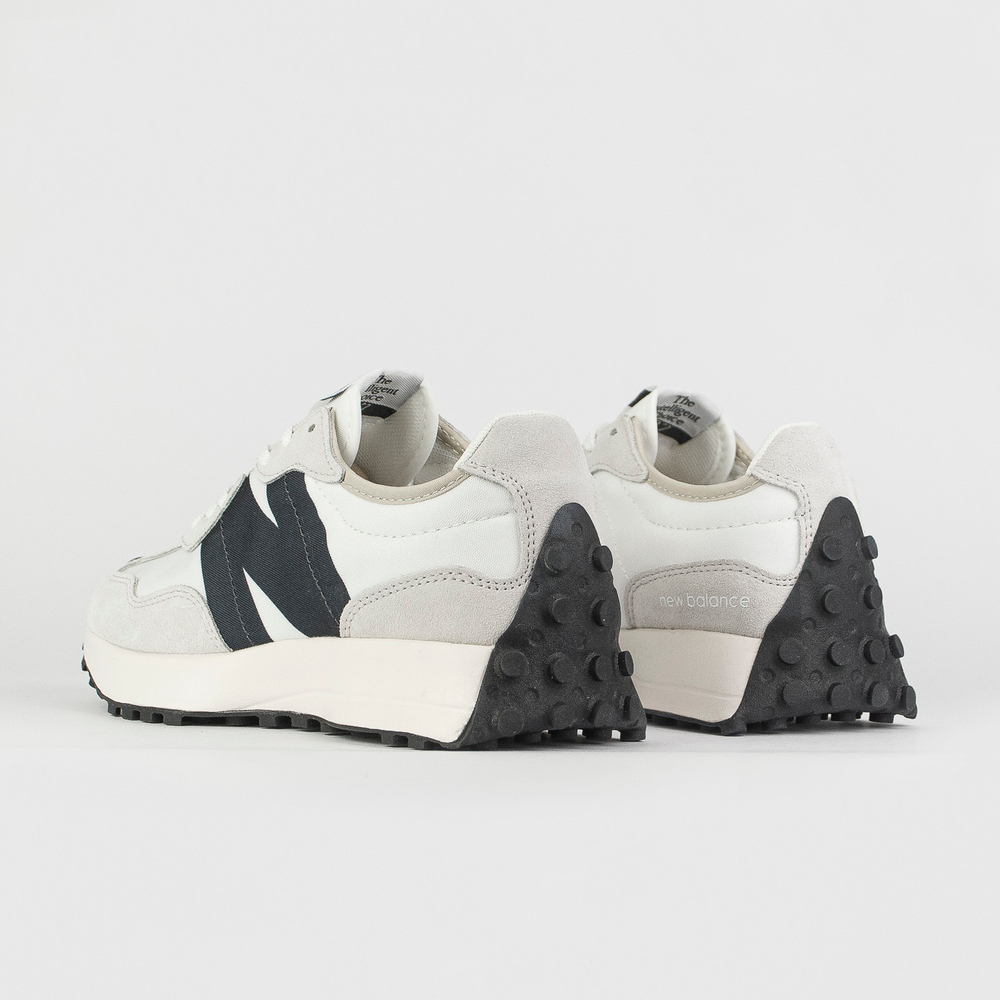 Кроссовки New Balance 327 L.Grey / Black Ftwr.
