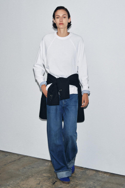 ZARA ФУТБОЛКА ОВЕРСАЙЗ С ДЛИННЫМИ РУКАВАМИ, БЕЛЫЙ