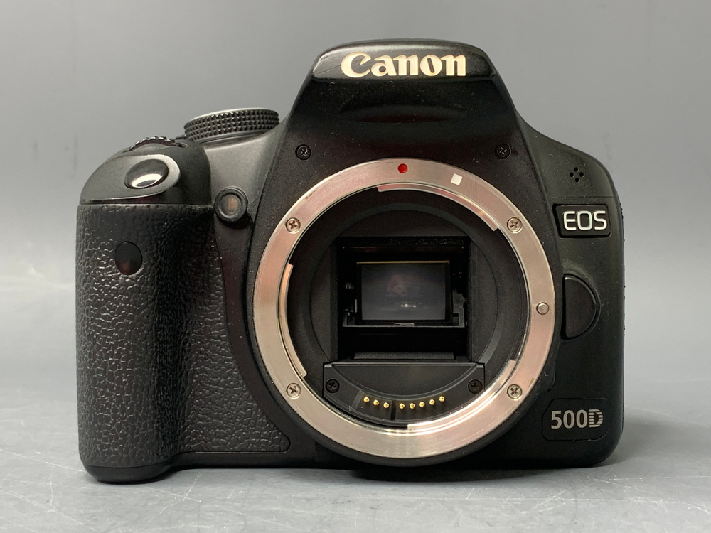 Canon 500D kit 18-55mm 3.5-5.6 IS 31690 кадров