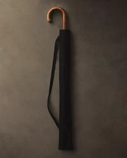 ZARA HOME ЗОНТ С ЧЕХЛОМ И ДЕРЕВЯННОЙ РУЧКОЙ, ЧЕРНЫЙ
