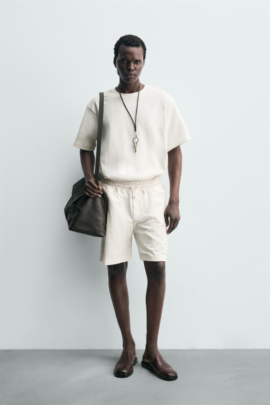 ZARA ФУТБОЛКА RELAXED FIT ИЗ РЕЛЬЕФНОЙ ТКАНИ, ЖЕЛТОВАТО-БЕЛЫЙ