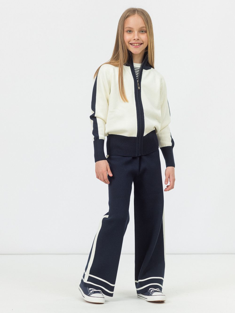 Кардиган на молнии для девочки в школу AT1069 молочный