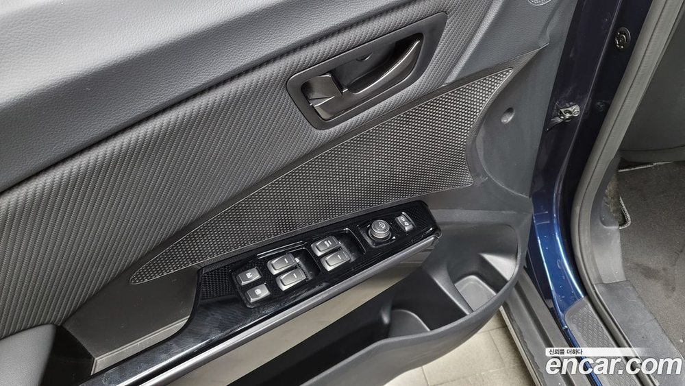 KG Mobility (Ssangyong) Very New Tivoli Бензин 1.5 2WD (01.2020)