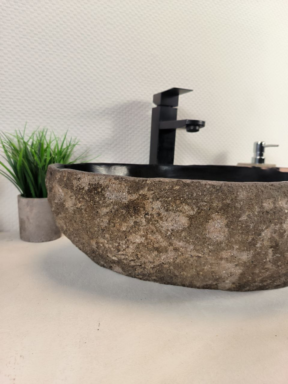Раковина из речного камня RS-65623 51*32*15 0862