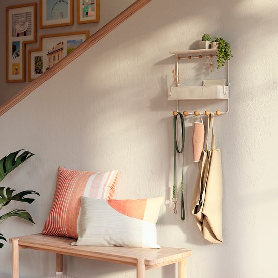 Полка настенная с крючками для аксессуаров estique, белая/натуральное дерево