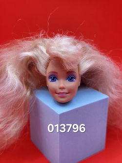 Голова Куклы Барби винтаж Perfume Pretty Barbie 1987год 013796