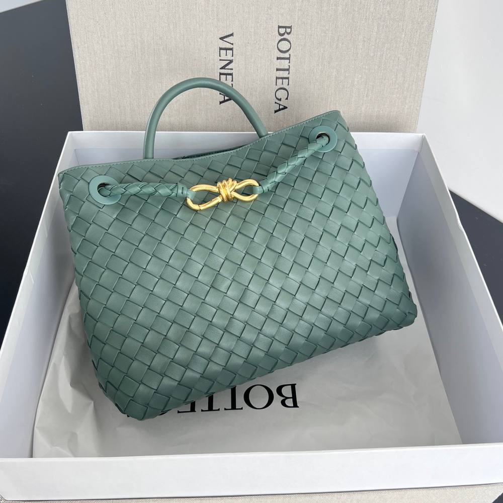 Bottega Veneta Medium Andiamo 32 cm