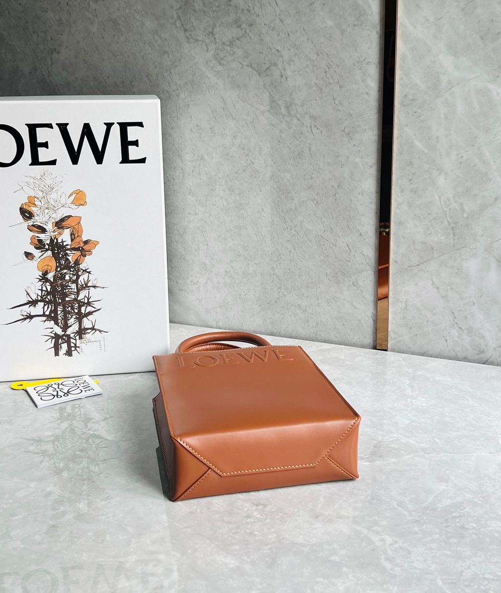 Loewe Standard A5 Tote