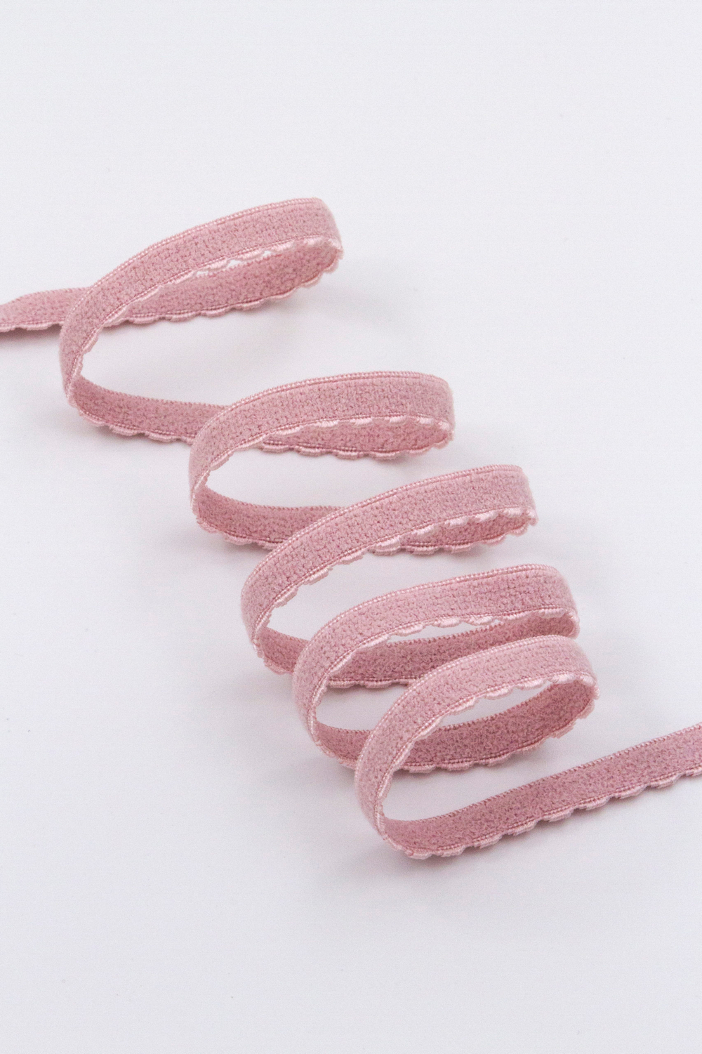 Резинка бельевая ажурная пудровая ширина 8 мм с учётом фестона Lauma (Латвия)