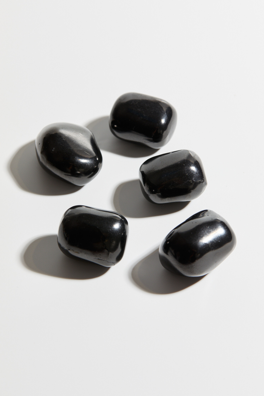 Шунгит галтовка крупная