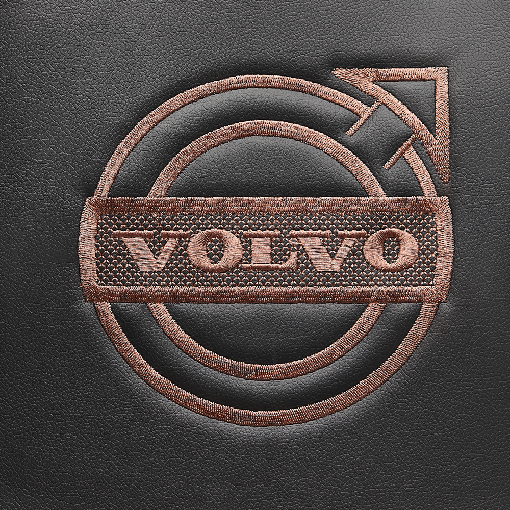 Чехлы VOLVO FH16 (экокожа, черный, коричневая вставка)