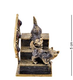 Народные промыслы AM-3674 Фигурка «Коты на лестнице» (латунь, янтарь)