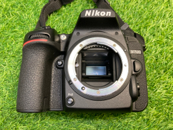 Nikon D7500 1.900 кадров
