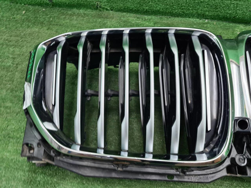 Решетка радиатора BMW X5 G05 (2018-2023)