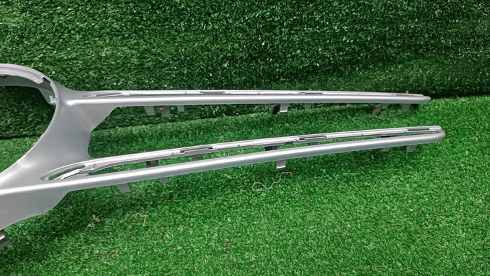 Накладка решетки радиатора Mercedes GLC X253 (2015-2019)