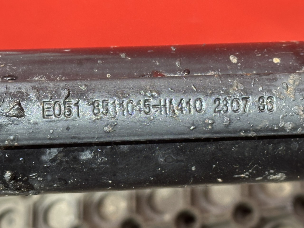 Кронштейн крыла заднего правый 2023г