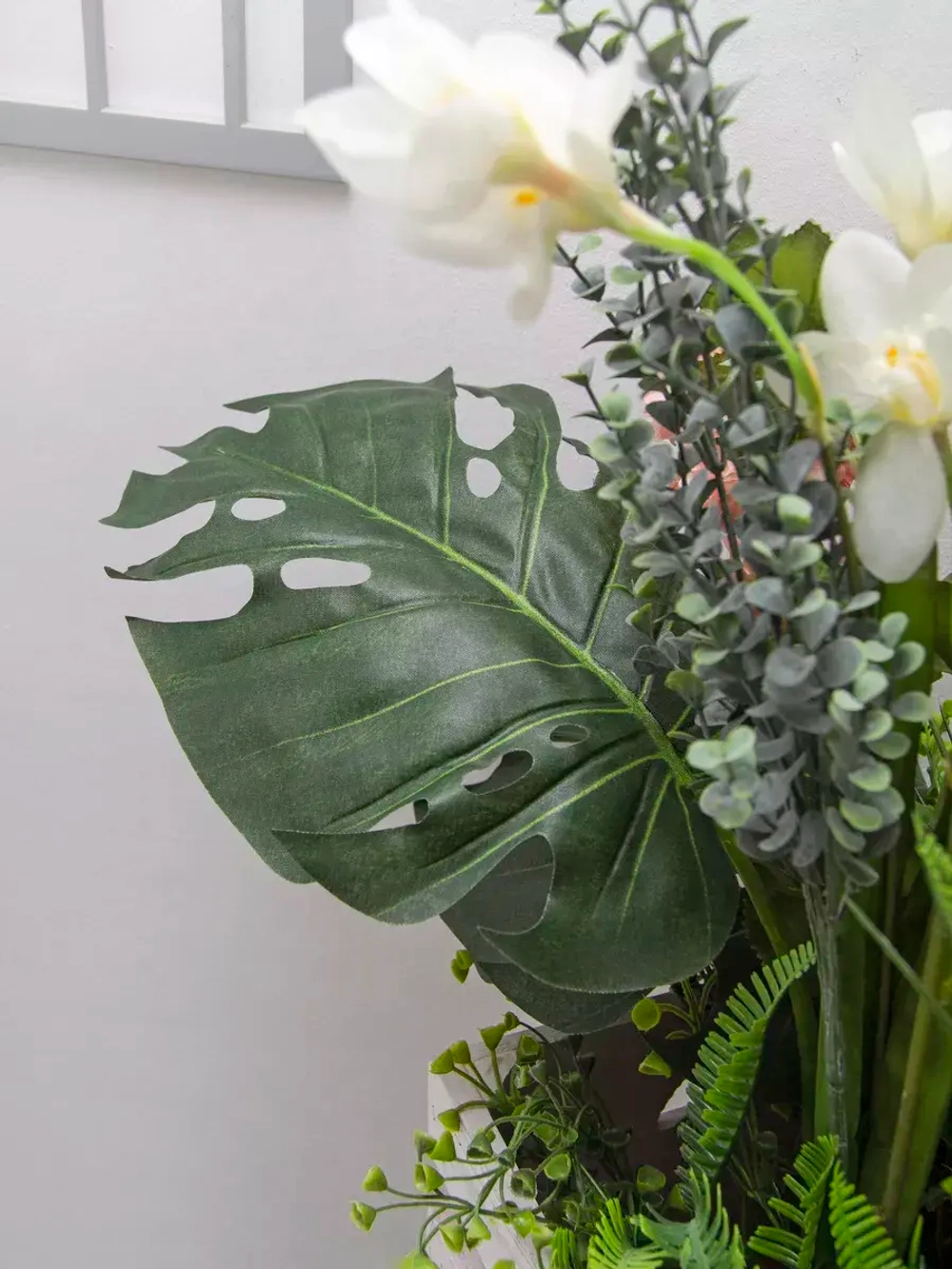 Искусственные цветы для декора в кашпо