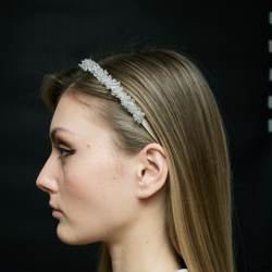 Ободок-бежевый с хрустальным декором