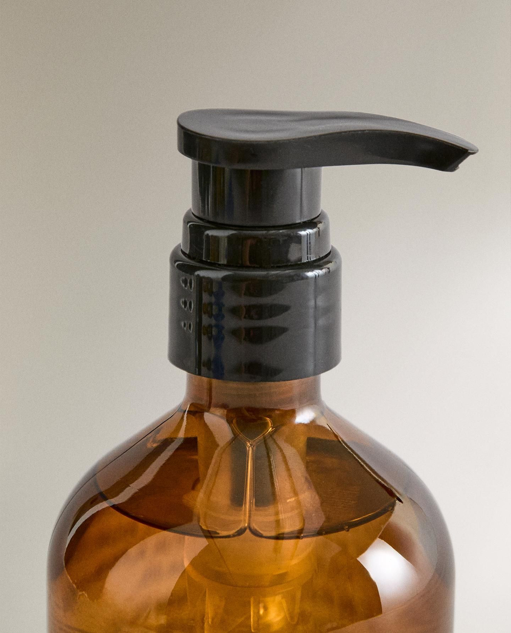 Zara Home - Мыло в форме ракушки musk shades, 500 мл