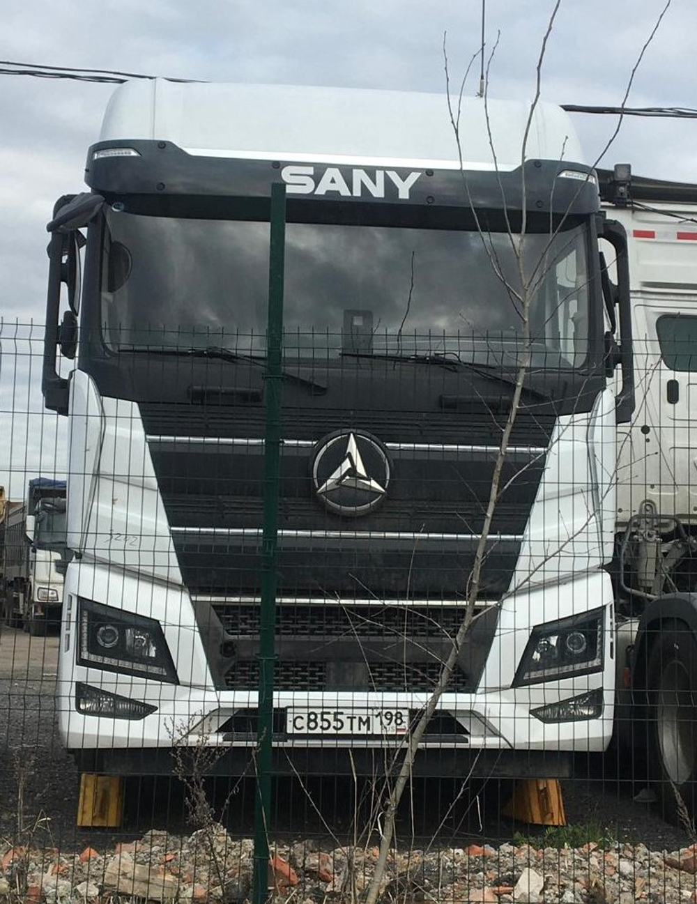 SANY D* 4x2 Седельный тягач D495AS (Дизельный, 12,1 л, 489 л.с., АТ)