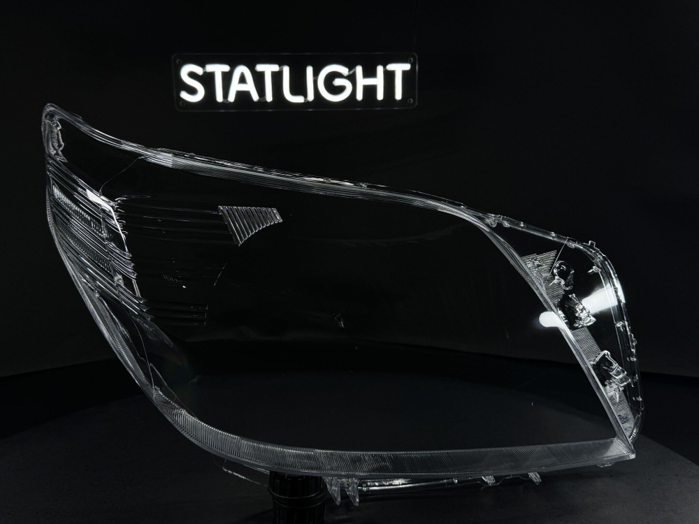 Правое стекло фары Toyota Prado 150 2010-2013