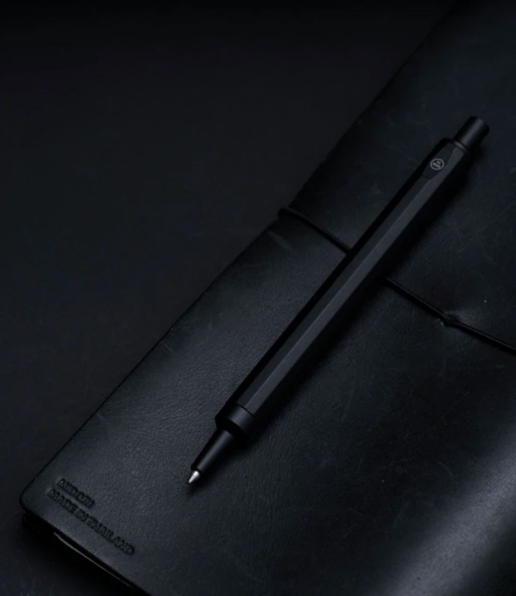 HMM Ballpoint Black — ручка из алюминия