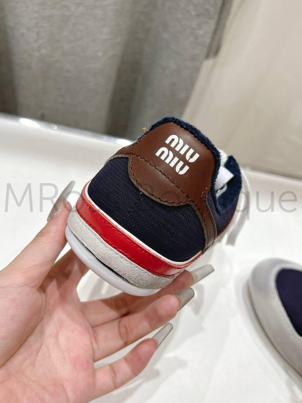 Женские кроссовки Miu Miu темно-синие с полосками