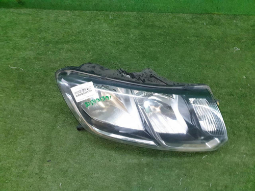 Битая Фара правая Renault Logan 2 Sandero 2 (2014-2018) галоген