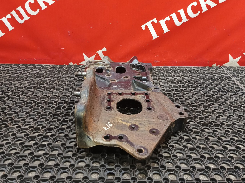 Кронштейн рессоры передней правый 2017г.