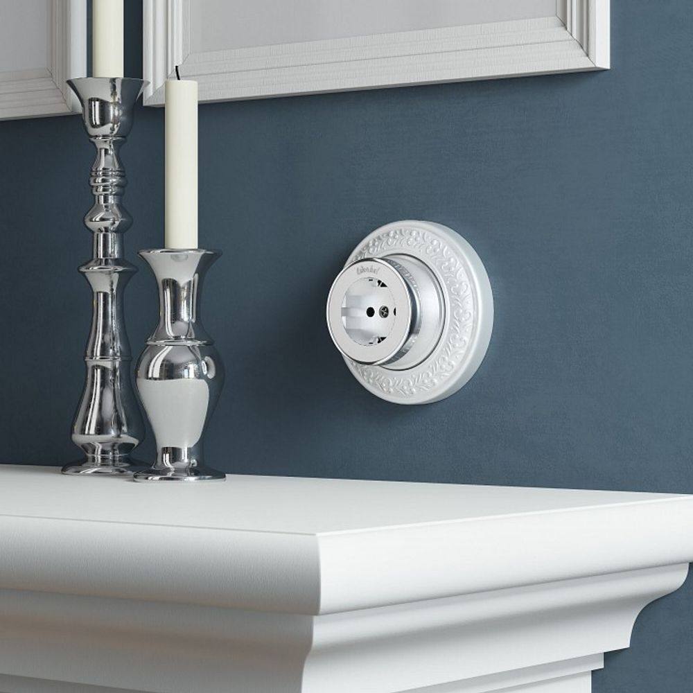 Розетка с заземлением Werkel Vintage (серебро матовый/хром) W5871054